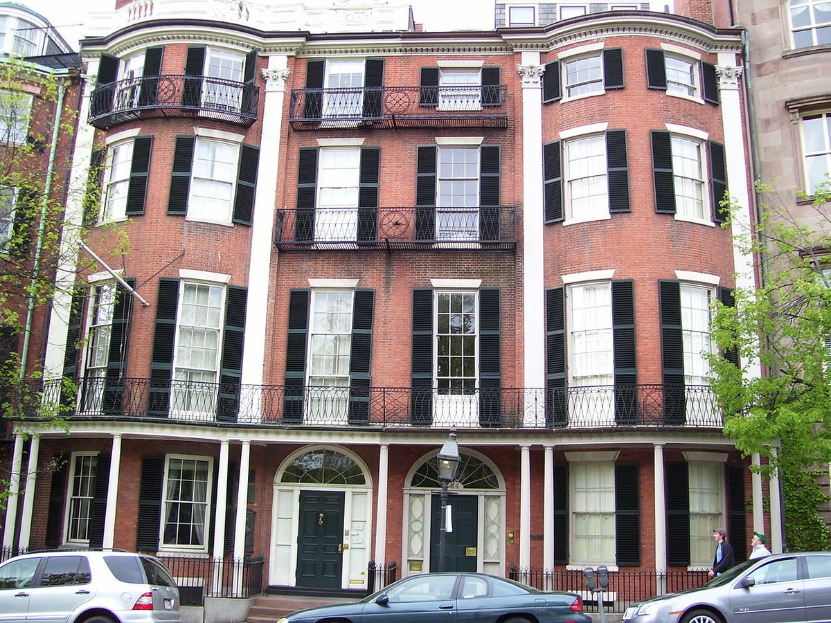 for my money, the colonial/federal stuff is less good than what follows right after it: the townhouses of the part of Boston called Beacon Hill, which boomed in the 1810s and 20s and became one of the world's most beautiful neighbourhoods