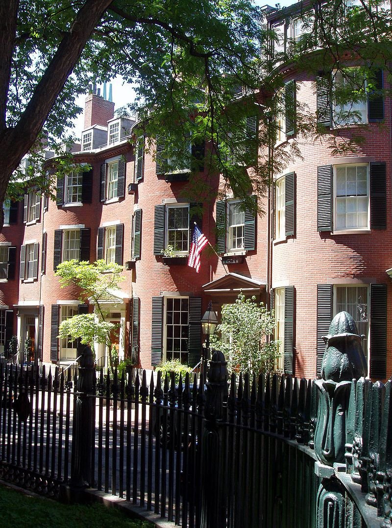 for my money, the colonial/federal stuff is less good than what follows right after it: the townhouses of the part of Boston called Beacon Hill, which boomed in the 1810s and 20s and became one of the world's most beautiful neighbourhoods