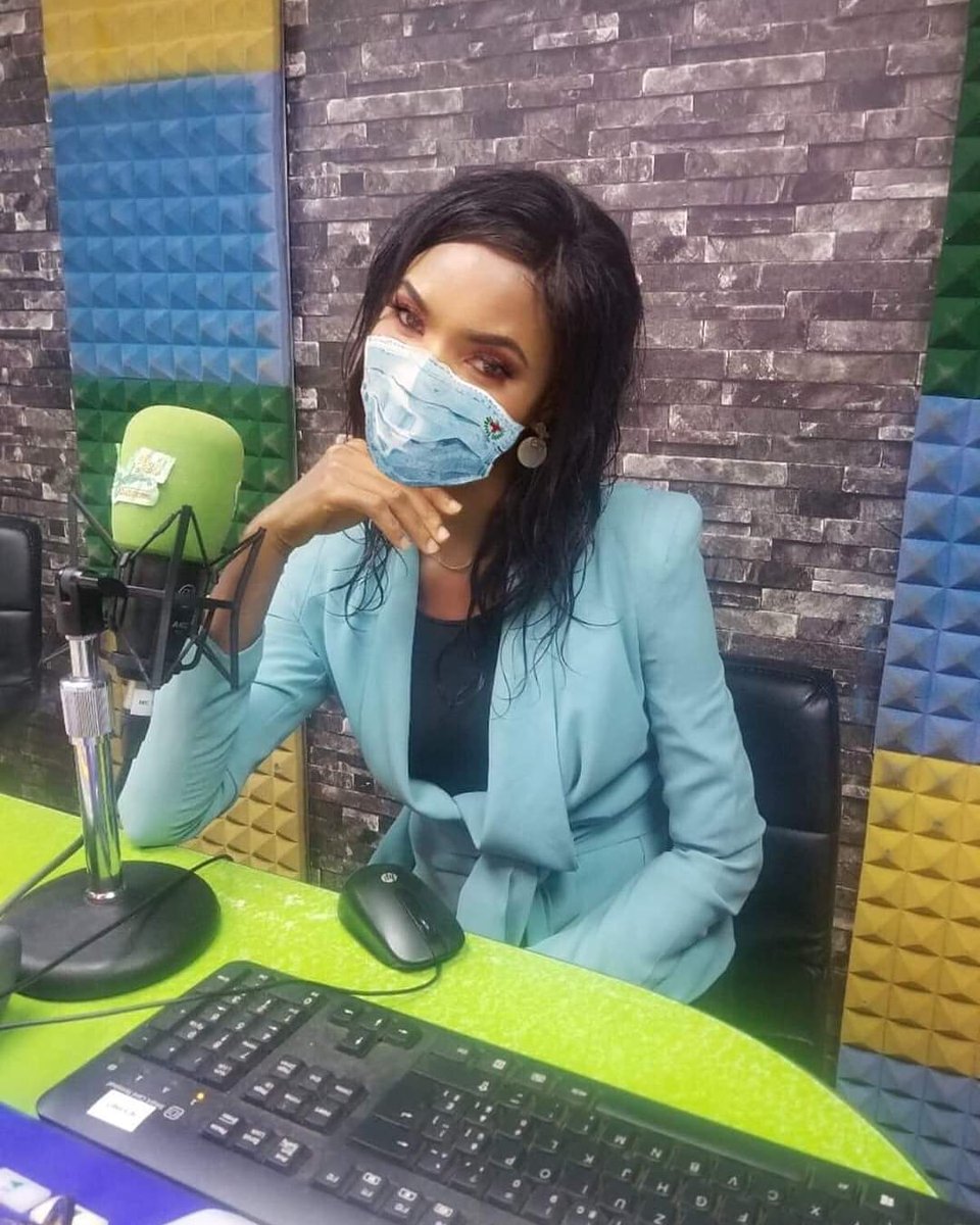 WazobiaOnitsha's tweet photo. #KuleleZone Wit #FirstLady @tochi_wazobia 2pm-6pm

#RadioGroove: Drop Your #TGIF Music Request. Akwaugo1 Go Play Am For You.

#937FMOnitsha #WazobiaOnitsha

Listen online via https://t.co/a0MZV6pzSo (Choose Onitsha)
cc: #Sergenoujaim 
@gochu_75
@luster_mc

#Akwaugo1 https://t.co/PJ4ro2T3ev