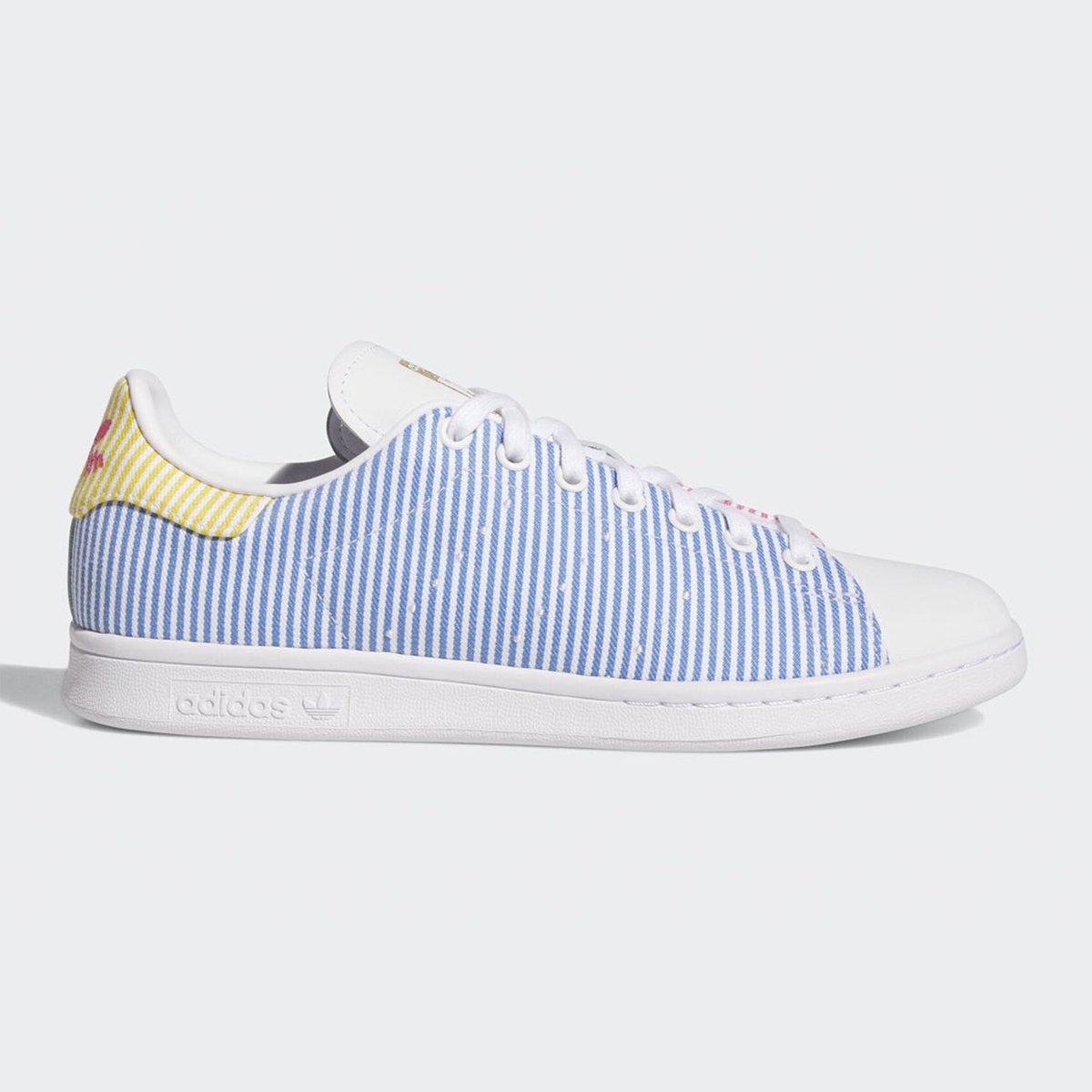 WalkCrep's tweet photo. adidas Stan Smith “Pride Pack”
⠀
💥Cop or Drop💥
⠀
🔵Release Date: June 2020
⠀
🔵Where to cop: @jdsports @adidas @finishline 
⠀
🔵Price: $80

#adidasstansmith #adidaspridepack #lgbtqia #pridemonth https://t.co/5HnNUg61v7