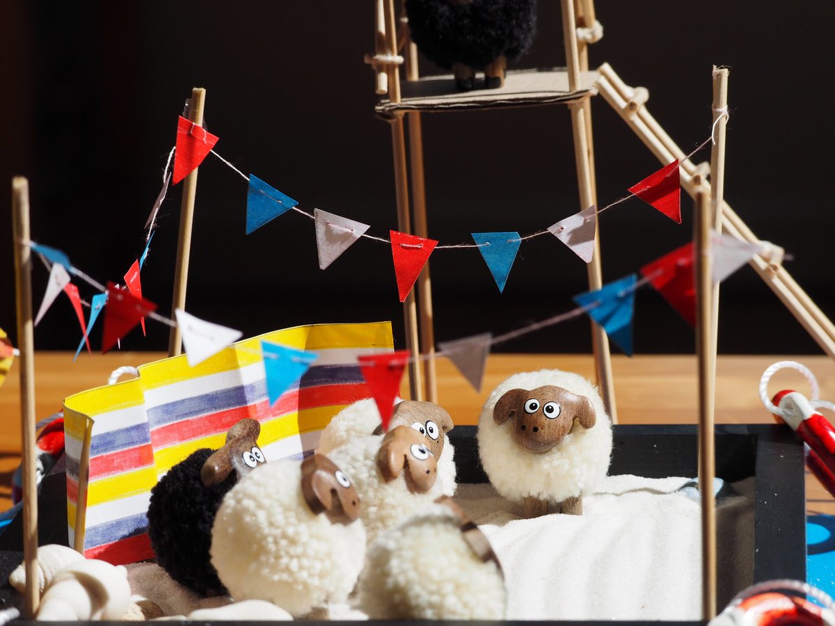 Titch_Sheep's tweet image. Baa, so after a false start we now have bunting on our beach to celebrate #VEDay75 #VEDay2020 - just need the cream tea to arrive now *glares at Big Woman* #BeachIsolation #FlockPower #WheresVeraLynn 🤓😊