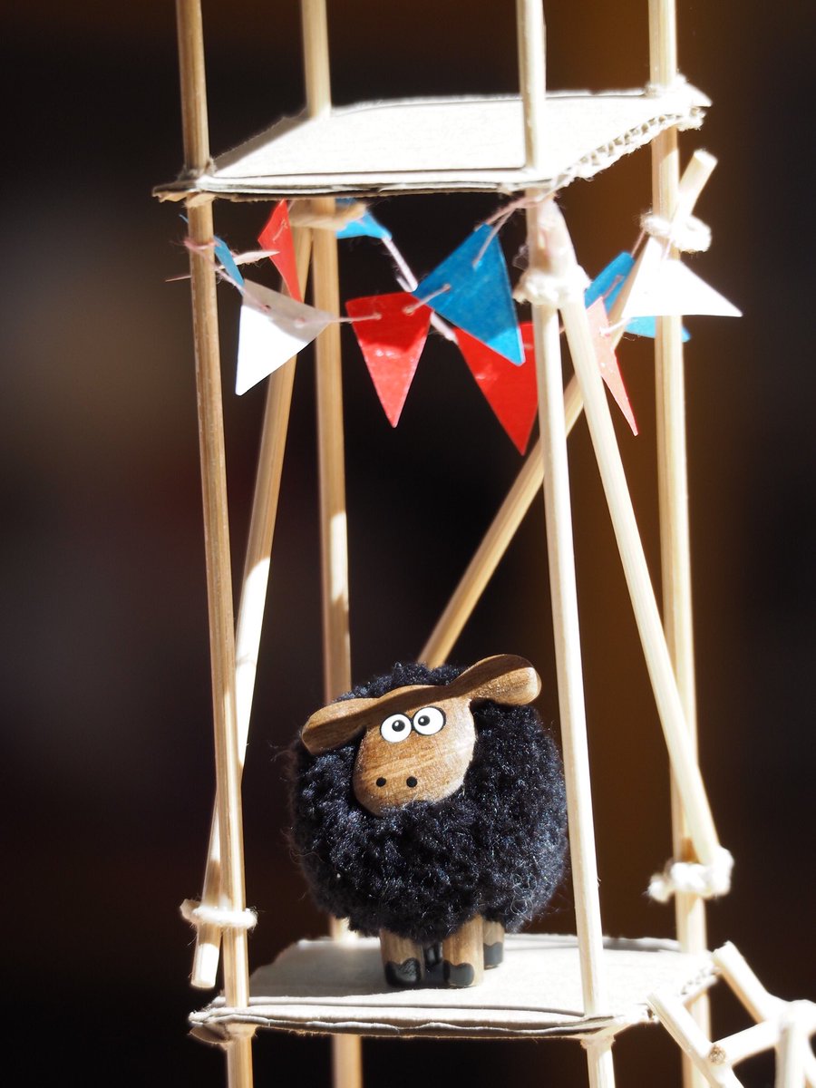 Titch_Sheep's tweet image. Baa, so after a false start we now have bunting on our beach to celebrate #VEDay75 #VEDay2020 - just need the cream tea to arrive now *glares at Big Woman* #BeachIsolation #FlockPower #WheresVeraLynn 🤓😊