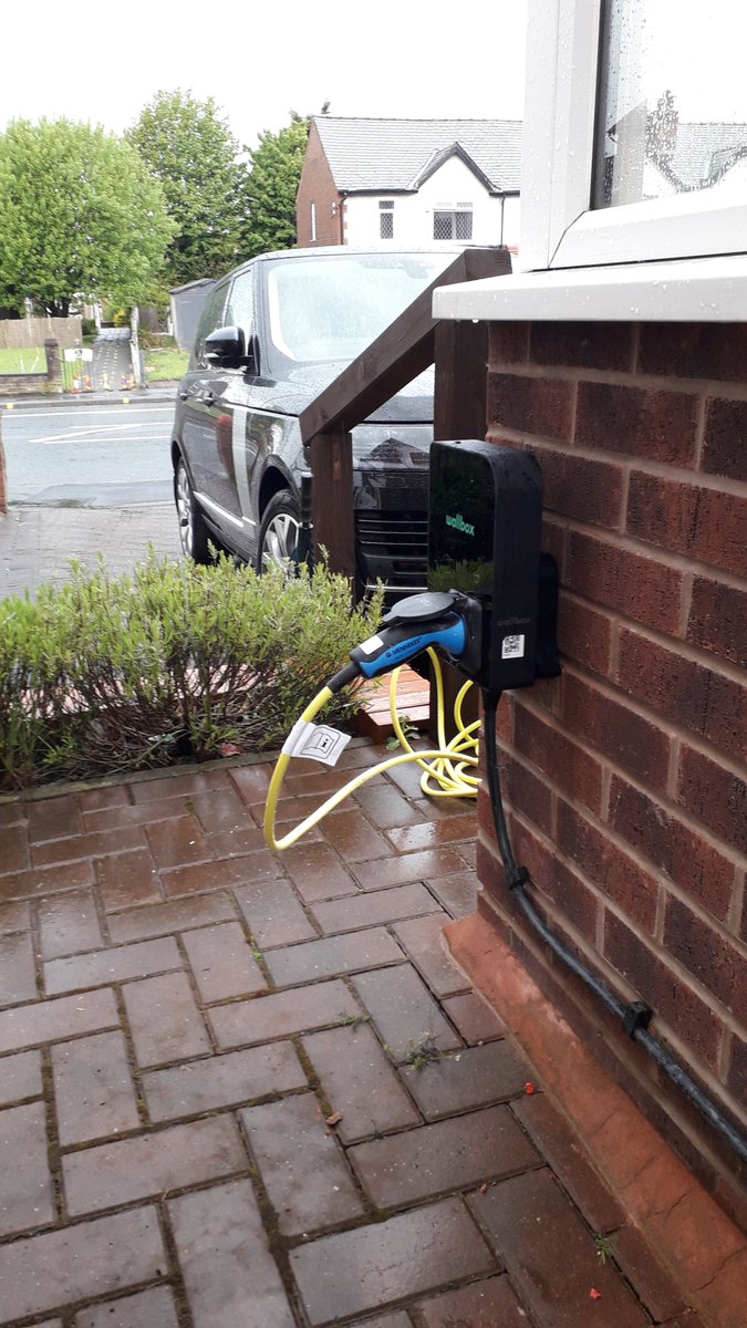 Gradually restarting installs with this great looking Wallbox Copper SB!!  A few rain delays but Eco Charge Points get the job done!! ecochargepointsuk.com
#ElectricVehicles #wallbox #evcharging