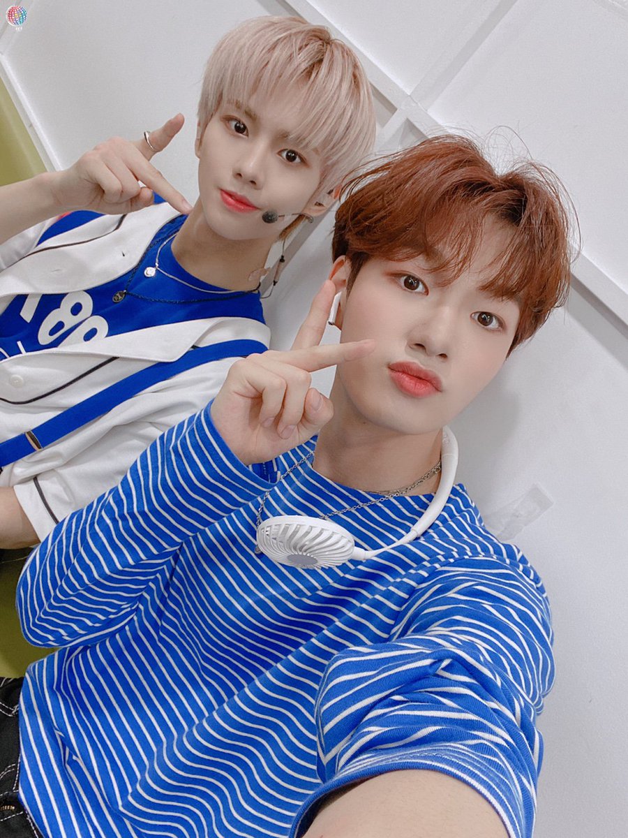 금요일 밤에는 #MCND 막내라인 #휘준 #윈 과 함께😘

#HUIJUN #WIN
#SCHOOL_AGE #떠 #Spring 
#KBS2 #뮤직뱅크 #MUSICBANK