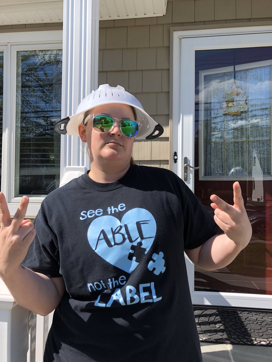 MifsudMs's tweet photo. First official #PMSFunFriday! Here I’m pictured in my safari hat. Not only does it keep the sun off my head but it has holes to let it breathe! Stay strong Plainedge! #WeArePlainedge https://t.co/6oojQEcblw