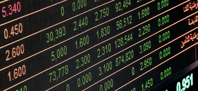 t1international's tweet photo. ''As the list price of insulin has increased in the past decade, the ratio of spending on R&amp;D relative to what the companies distributed to shareholders had actually decreased.'' Read more by @rosie_col_ at https://t.co/uPNMSK11vW #insulin4all https://t.co/BS577Bsnpn