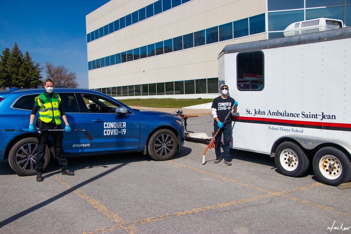 MedCuriosity's tweet photo. We may not have a former hockey Olympian @wick_22 at @uOttawa, but we will have two former @OHLHockey and @USPORTSca captains representing @uOttawaMed at tomorrow's @conquercovid19 Ottawa drive (@locker1993 @NChiarlitti) https://t.co/XItHhHOQWs