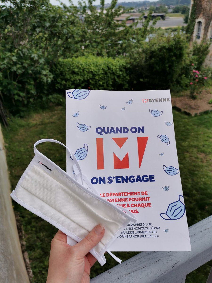 Queen_Pounne's tweet photo. Quand on M, on s'engage... Et surtout on tient son engagement 👏🏻
Merci pour le #maymasque !
@lamayenne @olivierrichefou @Philippe__Henry @chateau_gontier @TDVIndustries et @ tous les bénévoles qui les distribuent aujourd'hui 👍🏻 #fièredêtremayennaise https://t.co/xiserr0saL