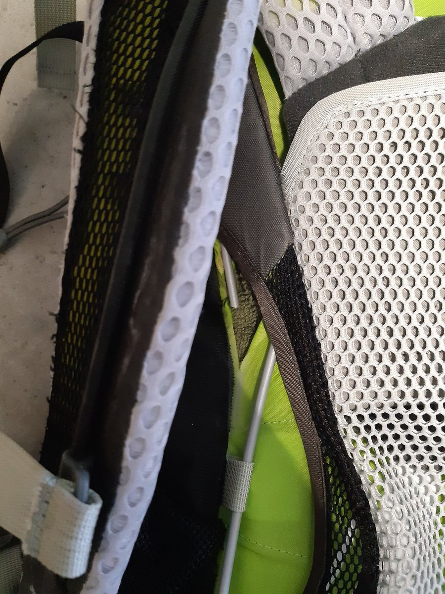 JCBijlsma's tweet photo. @OspreyPacks This is what happens when the training gets real...

Running a marathon with 40 pounds to let @korpsmariniers break the world record speedmarch with team @2020Wrs at @MarathonRdam 

Any better idea ?

#marinesfightcancer https://t.co/8hgBe8qUnt