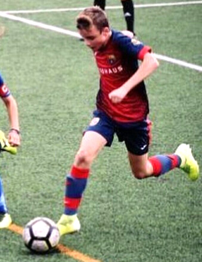 COMUNICADO.
Nuestro jugador Manuel Rodrìguez Boned pasarà a formar parte de la plantilla del Infantil A del <a href="/VillarrealCF/">Villarreal CF</a> en la pròxima temporada 20/21.
Felicidades a èl, a sus compañeros y al cuerpo tècnico por el trabajo. Seguimos formando.