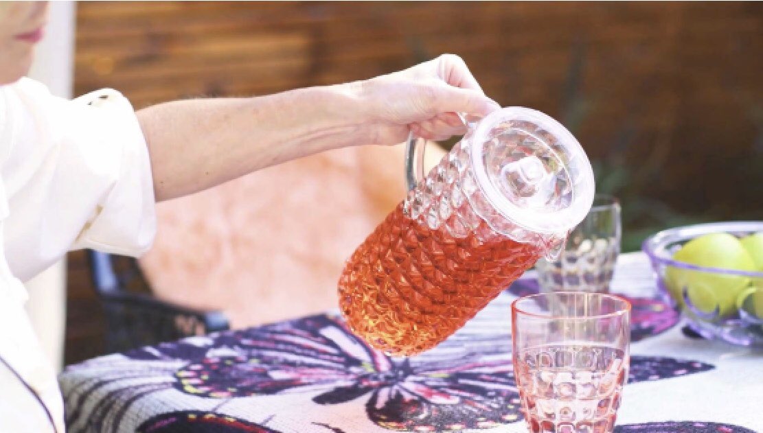 KORHANIhome's tweet photo. It’s Friday!!! Head over to https://t.co/aHpVCeRhoy and check out our newest blog on how to bring a little joy to your backyard this weekend! 😊 

#weekendfun #itsfriday #timeforsomefun #outdoorliving #decorate #patioseason #korhanirugs #korhaniliving #arearugs https://t.co/osIUdgFkHI