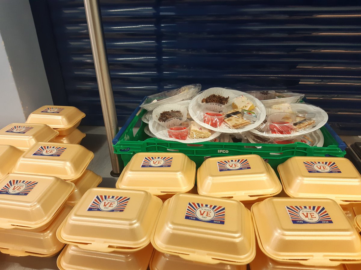 Jackiphillips (@jackip80) on Twitter photo VE Day picnic lunch today, for children in school and for delivery to those at home <a href="/EgremontPrimary/">Egremont Primary</a> 🇬🇧🇬🇧 @TaylorShawUK @elioruk <a href="/carolcazpooley/">carol pooley</a> <a href="/chrisjones1302/">Chris Jones</a> <a href="/LinRidings/">Lin Ridings</a> #seeingfooddifferently VE Day picnic lunch today, for children in school and for delivery to those at home <a href="/EgremontPrimary/">Egremont Primary</a> 🇬🇧🇬🇧 @TaylorShawUK @elioruk <a href="/carolcazpooley/">carol pooley</a> <a href="/chrisjones1302/">Chris Jones</a> <a href="/LinRidings/">Lin Ridings</a> #seeingfooddifferently
