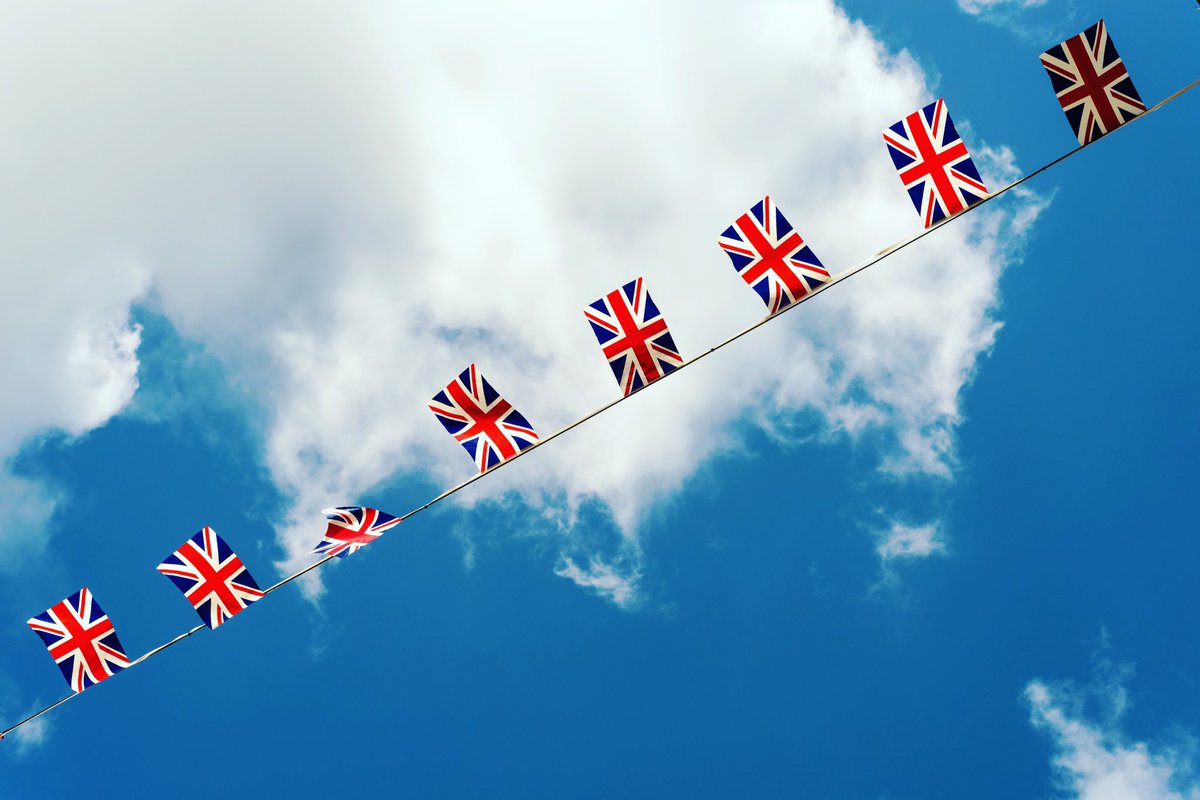 Outstandinteam1's tweet photo. Happy #VEDay75 &amp; #BankHoliday everyone! 🇬🇧 We’re taking some time out to pause &amp; reflect on the end of conflict in Europe 75 years ago today, as well as looking forward to some sunshine in the garden with the family this weekend. Have a good one all! ☀️ #BeOutstanding https://t.co/9u3lj4PELS