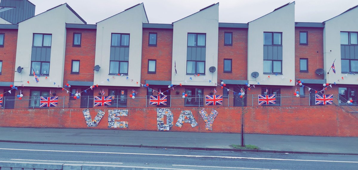 GemmaWasson's tweet photo. @seaviewps #veday from Lillie, Connie, Dawson, Holly, Amber, and Madison 🇬🇧 https://t.co/Bx8ivMzV8i