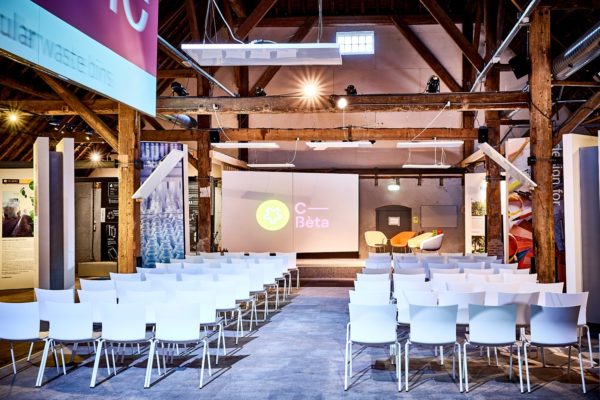 MissetHoreca's tweet photo. Evenementenbranche wil aan de slag met zakelijke bijeenkomsten https://t.co/pRJj2cyMh0 https://t.co/hX81bQ8ScO