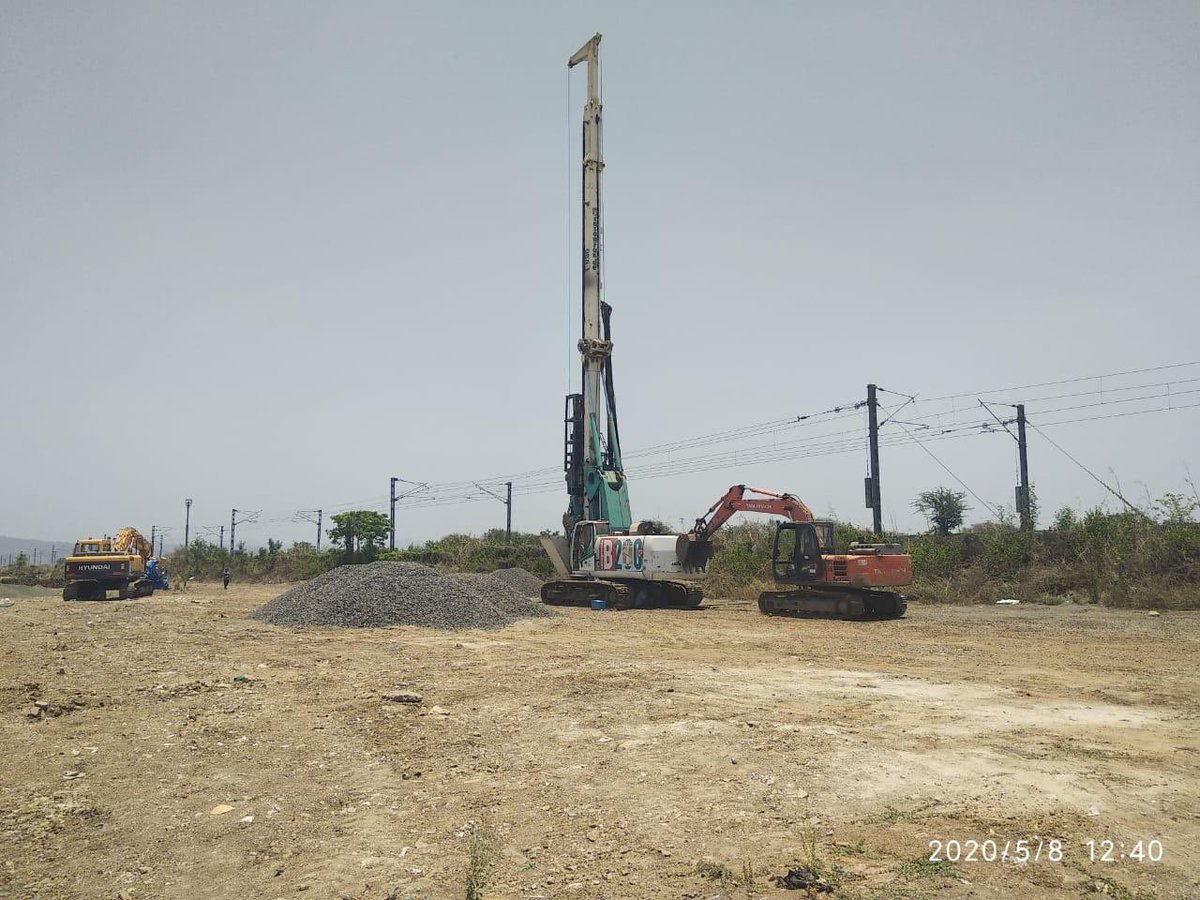 dfccil_india's tweet photo. #Construction Work #JanBhiJahanBhi at DFC is on full swing: In #Maharashtra work of #EMP16- #Raigad District Erection of Stone column at JNPT and Earth filling work at Karanjade #IndiaFightsCoronavirus https://t.co/0JT7im7Hg5