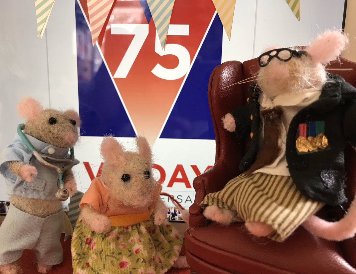ButtonsMice's tweet photo. Still so thankful to those on the frontline fighting for us, then and now https://t.co/0QC08frUaR