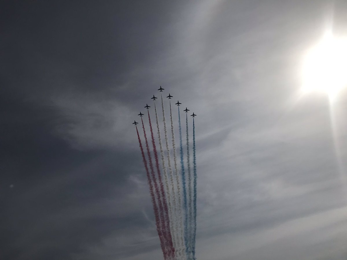 A beautiful walk, bettered. 

Glorious <a href="/RAFRedArrows/">Red Arrows</a> flypast - marking the role the #RAF played in securing the freedom we’ve enjoyed for 75 years. 

Makes me hugely proud to work for the Fund, supporting the RAF Family - then, now, always. 

#VEDay75 #VEDay2020 <a href="/RAFBF/">RAF Benevolent Fund</a> @RAFRed1
