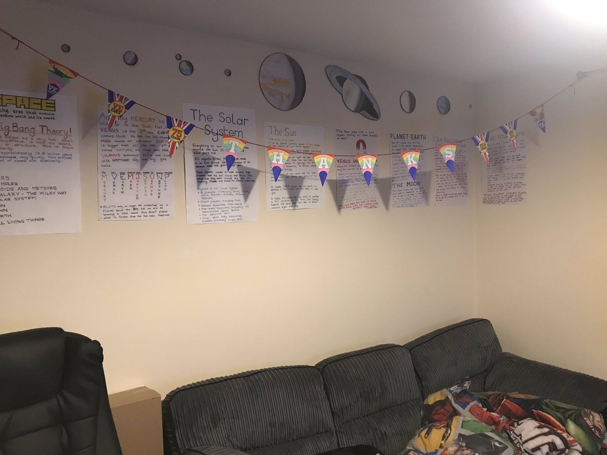 KayLinaker's tweet photo. VE Day Party Decorations! @KingsfieldSch 🎉 https://t.co/vyTDQhzgbQ