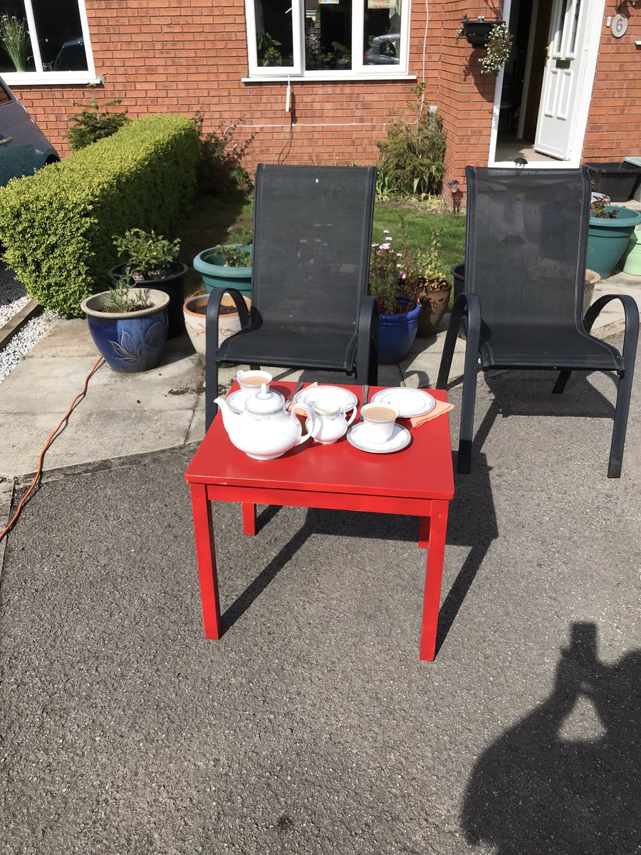 NoelScaling's tweet photo. @BBCYork Best crockery being given an airing, cakes and scones ready to be shared with the neighbours in Troutbeck Close😍😋#BBCcake https://t.co/qvG0UE4cLK