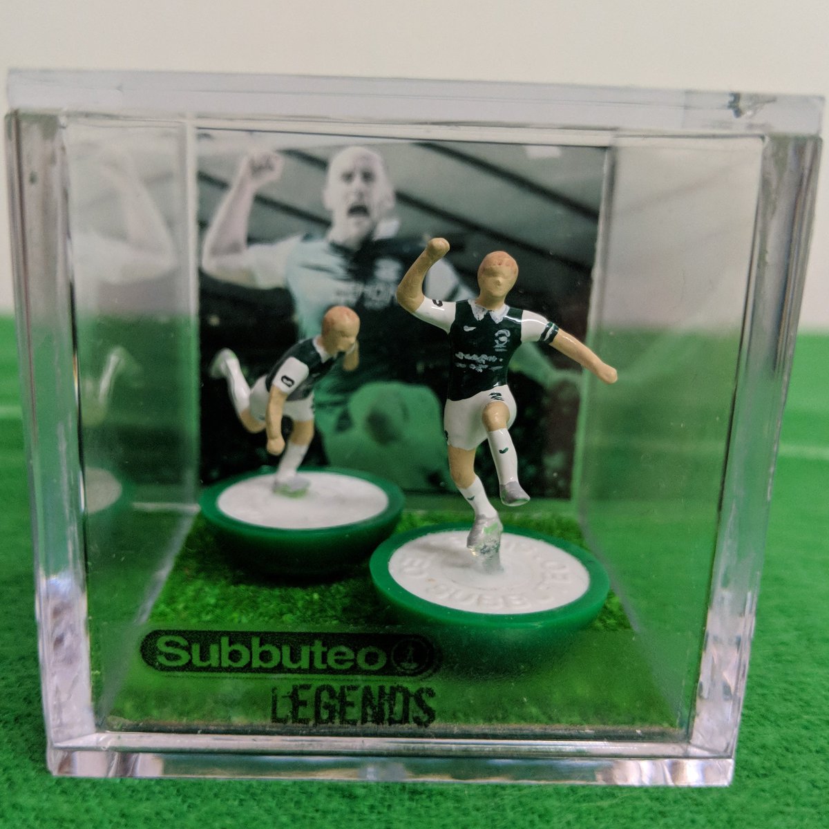 subbuteolegends's tweet photo. Flashback no. 3
21 May 2016
Rangers 2–3 Hibernian 
Stokes 3', 80'
Gray 90+2'
Hibernian's Scottish cup win 2016...
#subbuteolegends
#subbuteo #hibernian #hibs #hibees #handmade #handpainted #hobby 
#anthonystokes #davidgray https://t.co/YPJRDw44Jq