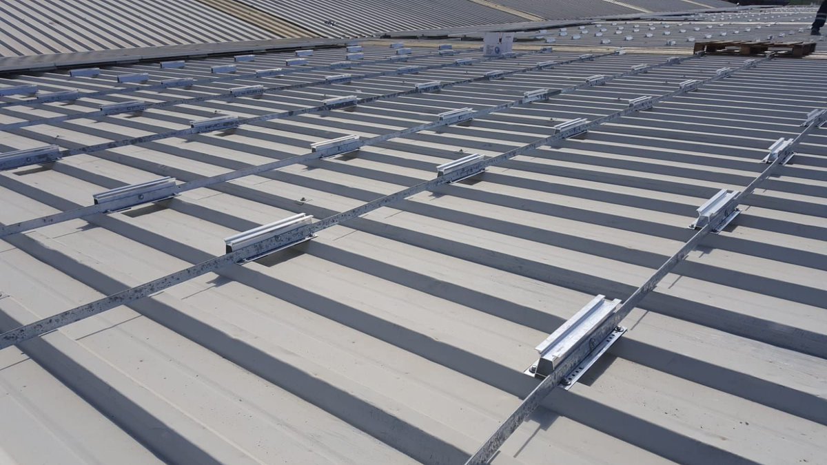 isotecsolarTR's tweet photo. Sega Solar Enerji, Ankara'da 118kW kurulu güce sahip projelerinde Isotec Solar Montaj Sistemleri'ni tercih ettiler. Kendilerine teşekkür ederiz.
Montaj Sistemi: #ISOTRAPS60
Çatı: Sandviç Panel
Konum: #Ankara
https://t.co/GGRuOLbX1V
#solarmontajsistemi #isotrap #isotec https://t.co/lmPNRi2dyS