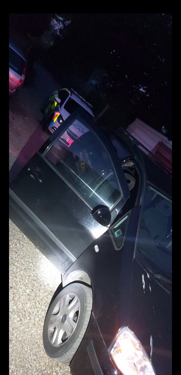 maldonlpt's tweet photo. @EPANPR notified us of a vehicle. It failed to stop for us and there was a pursuit around #Maldon, resulted in a decamp. @ChelmsMaldonLPT @NPASSouthEast @EP_RPU_North assisted with a search and resulted in 4 males arrested for failing to stop for police #protectingandservingEssex https://t.co/9ctS1LMPcw