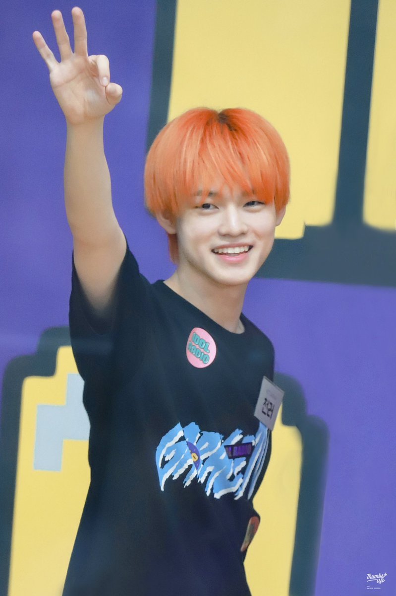 thumbsupforcl's tweet photo. 1위가수의 축하법 🥳

#辰乐 #천러 #CHENLE #NCTDREAM 
#NCTDREAM_Ridin 
#NCTDREAM_Reload https://t.co/jkBWvz7cqa