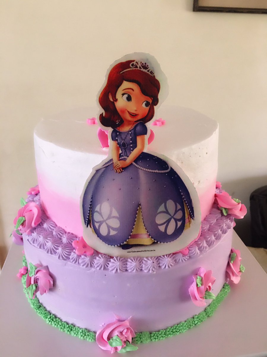 cake360ke's tweet photo. You should never have to put up with boring cakes! #NairobiCakes #Foodie #Wilton #CakePlug254 https://t.co/2Gt3eeRDpB