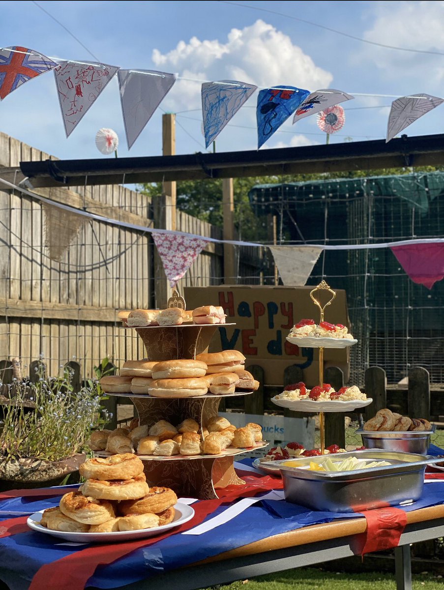 Nataliekerley's tweet photo. @thismorning the children at Sixpenny Nursery Devizes, Wiltshire enjoyed celebrating VE Day with afternoon tea. https://t.co/RmterB5t5U