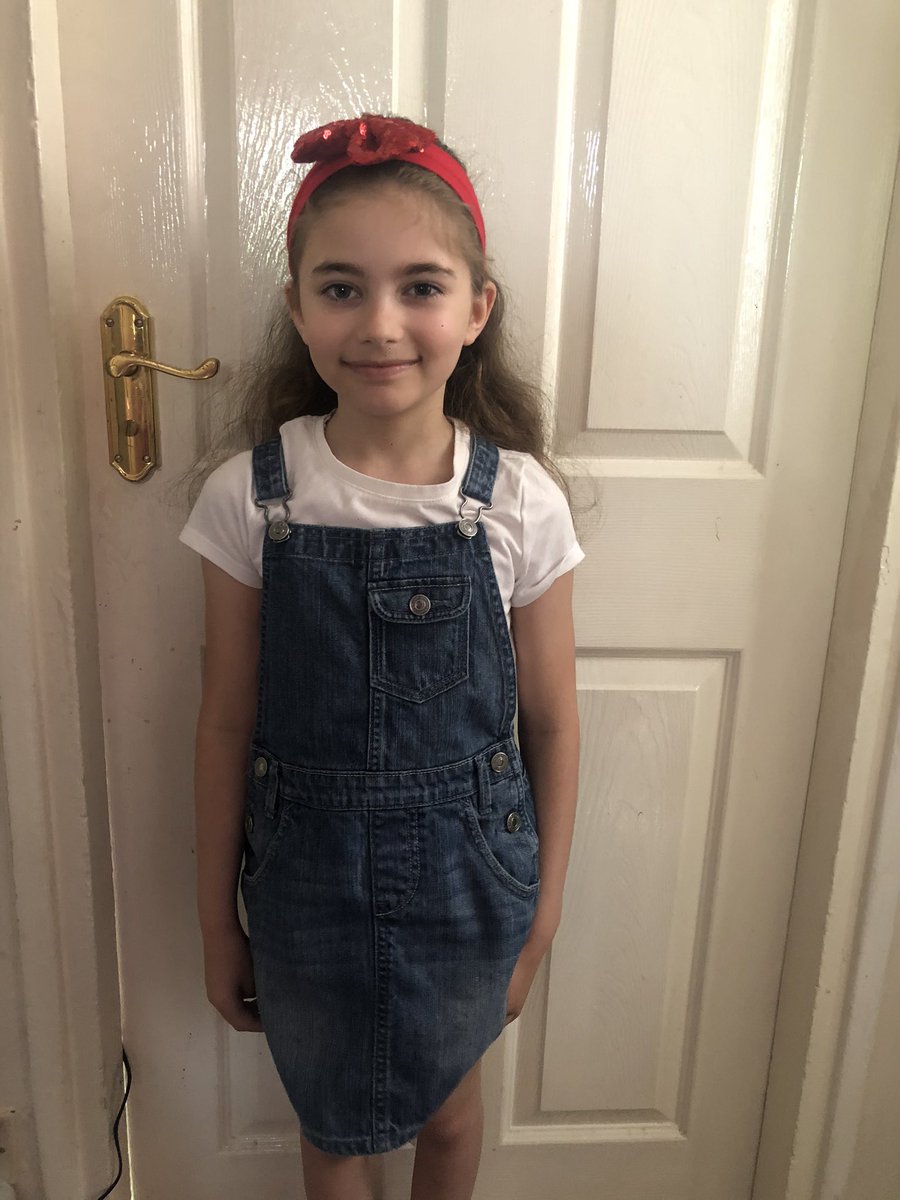 Imogem all ready for V.E day celebrations <a href="/KingsfieldSch/">Kingsfield First</a>