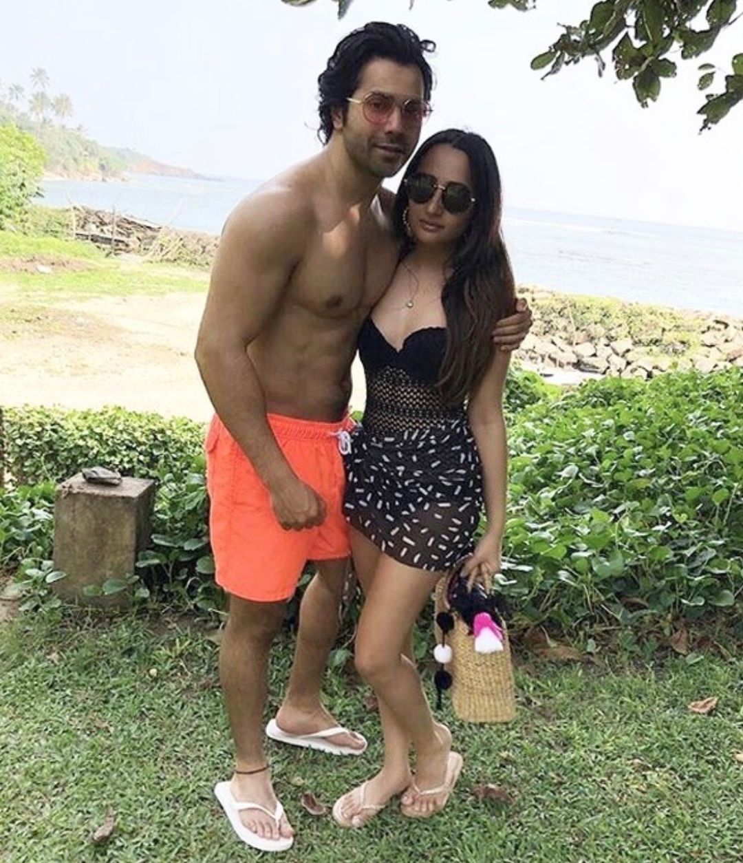 Handsome dude Varun Dhawan wishes bae a very happy birthday with this adorable throwback picture 