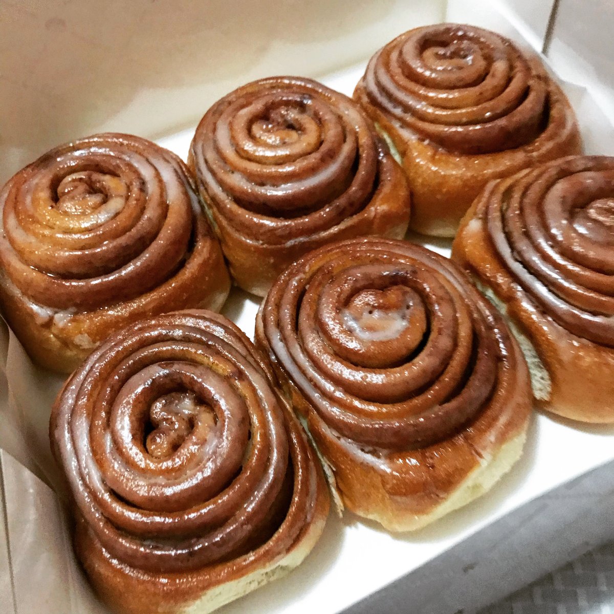 BoxofScrolls's tweet photo. THE PERFECT CINNAMON GIFT BOX - These are the amazingly delicious cinnamon scrolls everyone is craving. 
Be warned they are addictive!
We deliver. Free delivery to your door. https://t.co/b4j6YBt9gP 
#scomo #Sydney #cinnamonrolls #MothersDay #mothersday2020 #gift #family #friends https://t.co/TPMqdKmyyQ