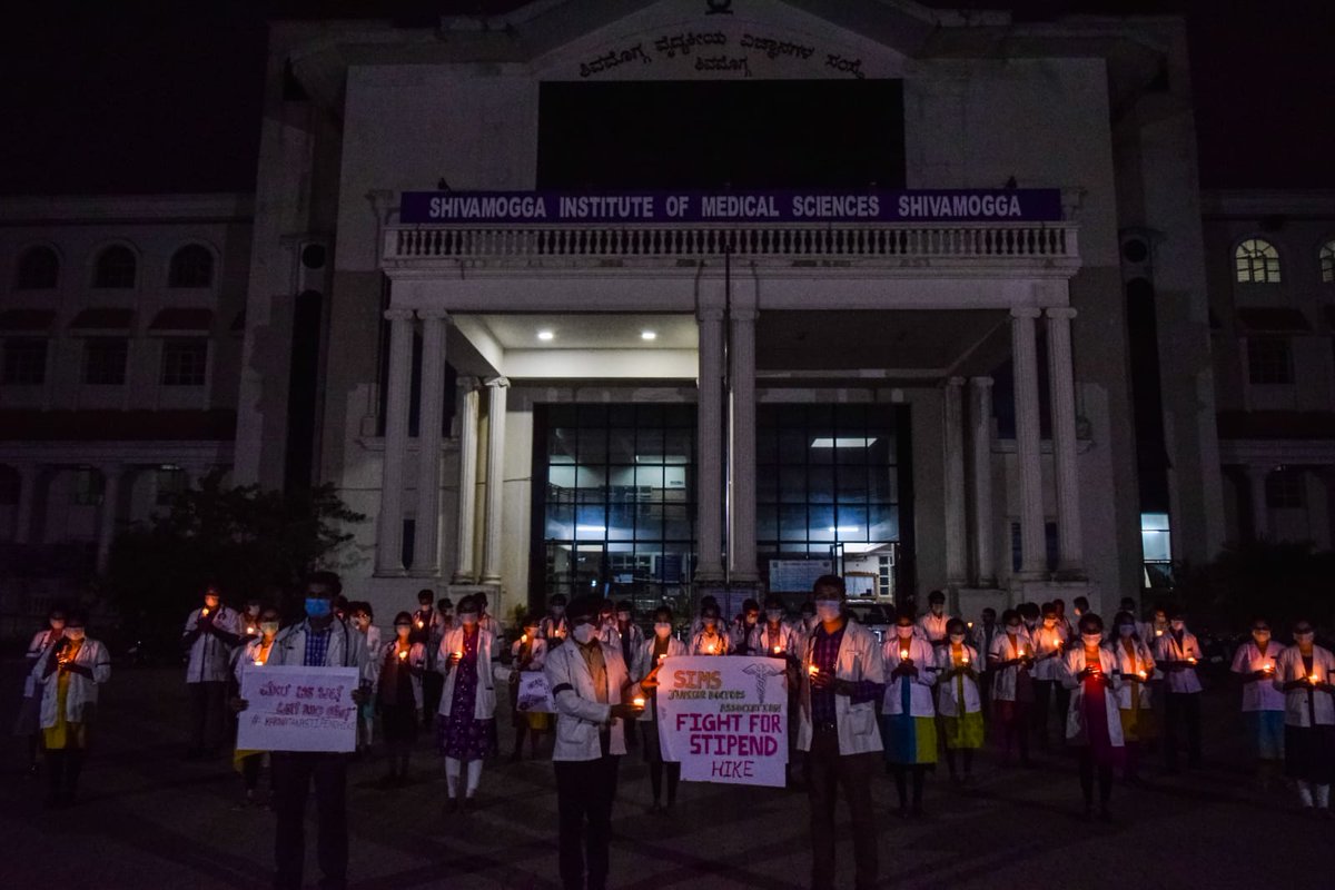 SamarthSShetty3's tweet photo. Shimoga institute of medical sciences, shimoga 
#karnatakastipendhike 
#candleprotest
@CMofKarnataka @BSYBJP @mla_sudhakar @DrKSudhakar4 @tv9kannada @suvarnanewstv @publictvnews @PMOIndia @IMAIndiaOrg  @karnatakarda @ravishndtv
@aajTak @republic https://t.co/Qi9odaalf4