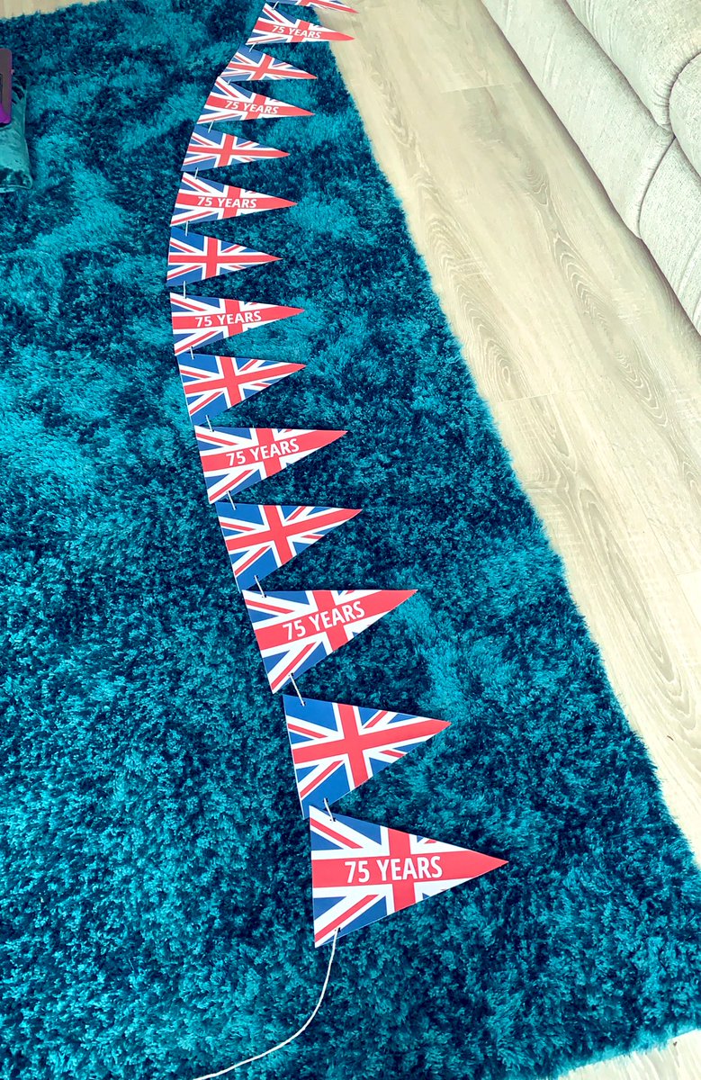 OliviaJamesOT's tweet photo. #VEDay2020 #Creative #AlwaysAnOT 🇬🇧💙 https://t.co/CobSNDrzNf