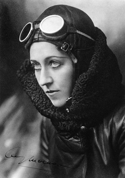 amyjohnsonarts's tweet photo. Remembering all who lost lives and loved ones during WW2, not least, our own Amy Johnson.
In 1940, Amy joined the Air Transport Auxiliary to ferry planes around the UK for the RAF. On 5/1/41, her plane crashed off Herne Bay. Her body was never recovered. https://t.co/nTrRw671RS