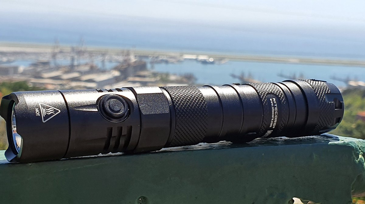 EdisonNitecore's tweet photo. Stay safe and keep social distance when you go outside for a fresh.

Don't forget to prepare yourself a powerful and compact flashlight to stay safe at night.

Photo by Roberto Mazza
#Nitecore #flashlight #NitecoreMH12V2 #light #tacticalgears #tactical #gear #outdoor #EDC #tools https://t.co/FwTZ34K9fN
