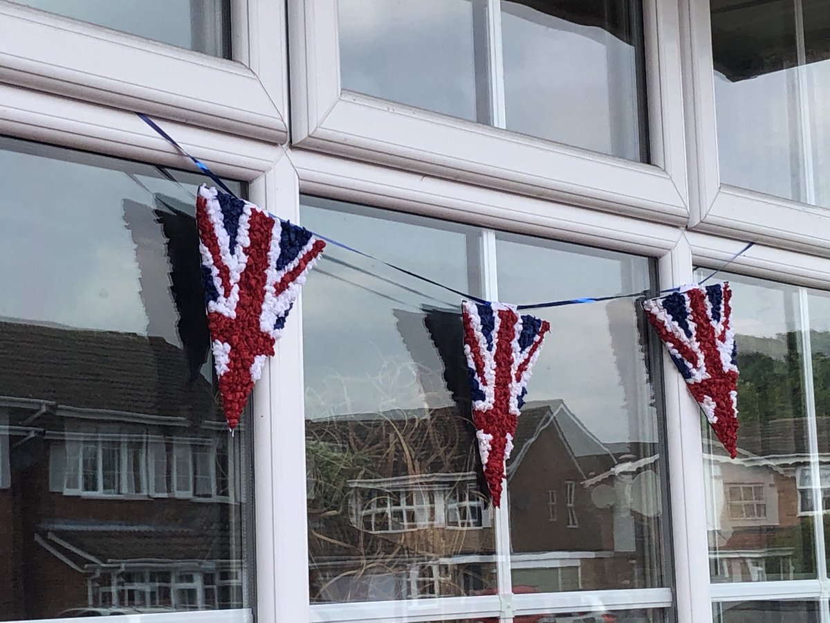 ColdenHR's tweet photo. ⁦@walmleyjssc⁩ bunting made and on display #VEDay2020 #VEDay75 https://t.co/VsH22BIqU8