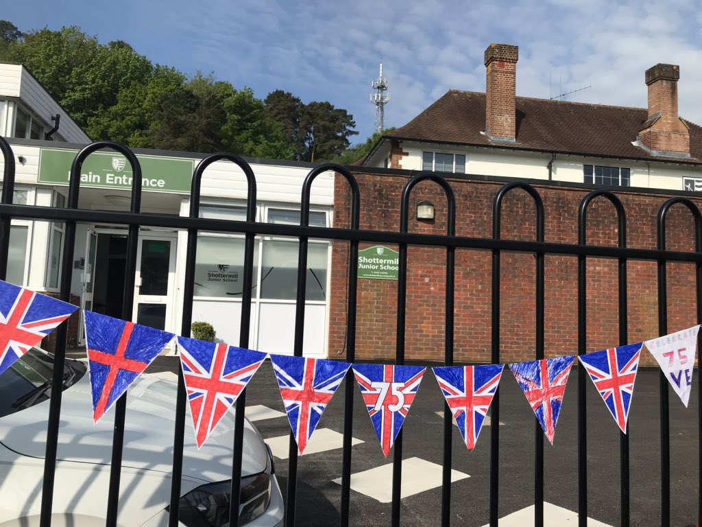 ShottermillJrs's tweet photo. Wishing everyone a wonderful bank holiday today we hope you enjoy your VE Day celebrations! https://t.co/IhvshmDrcw