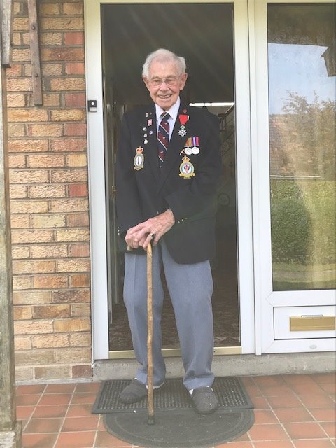 YorkWW2DDayVets's tweet photo. Here's #York Veteran Doug Petty from Bomber Command this morning waiting for a delivery of biscuits so he can join in @BBCYork @spanswicktweets Georgey Spanswick #VEDay75 Cake &amp; A Cuppa! Don't forget to raise a cup of tea to all veterans this afternoon! https://t.co/T50ARABDRR
