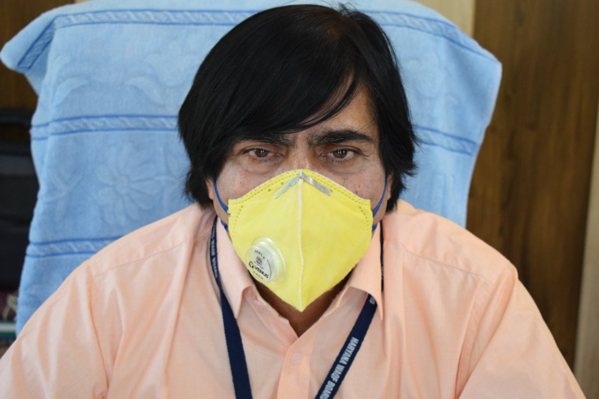 imteyazkhizar's tweet photo. Working in the Office with restricted Staff .
Follow  Guidelines of Lockdown &amp;Social Distancing in ur Own Interest!
#StayHome
#BreakTheChain 
Do wear your mask .
#MasksIndia #IndiaFightsCorona 
@hrywaqfboard 
@college_mewat 
@ErAvnish14 @rahmanhwb 
@ibrmis @Farook01541786 https://t.co/WhEb3cFL6C
