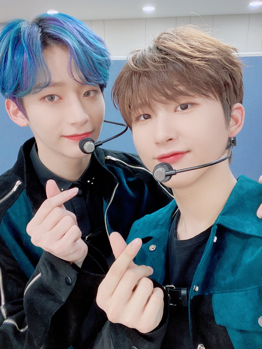 CRAVITY_twt's tweet photo. 오랜만에 여러분 다시 보게 되서 너무 설레네요 🥰
다시 찾아온 크래비티도 많이 사랑해 주실거죠 ?

#뮤직뱅크 #민모룹 #밋앤그릿도 #기대해주세용 #우빈 https://t.co/8bopdJLWsz