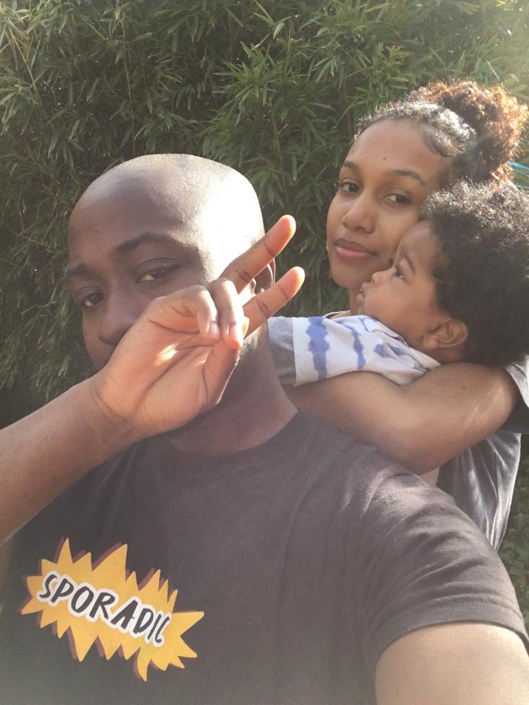 oscarworldpeace's tweet photo. #SPORADIC 👨‍👦 the album OUT NOW: https://t.co/2FSMBvDark

Featuring: @demae_mae @mikeskinnerltd @RagzOriginale @Benjiflow_ @kadiata93 @ariellesworld_ @Samwiseldn @Knucks_music @EttaBond 

Artwork/Photography: @ganvdia 
Co Exec: @EWhizz_ https://t.co/X86PbnIByl