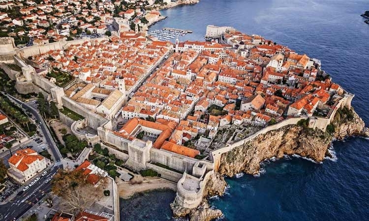 DubrovnikTimes's tweet photo. Dubrovnik City Walls to open their doors on Monday
https://t.co/0zwlVAmEhx
#Dubrovnik #dutimes #Croatia #CroatiaFullOfLife #News #Information #aroundtheworld #positivenews #positivevibes #positivethinking #positivity #travel #travelgram #TravelTomorrow #wanderlust #wander https://t.co/Gbggt789Px