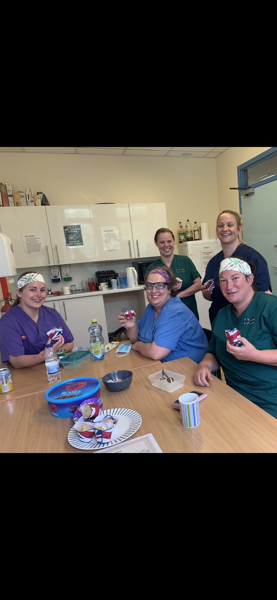 Ward 1, enjoying cake after 2 minute silence#75th#VEDAY❤️🇬🇧