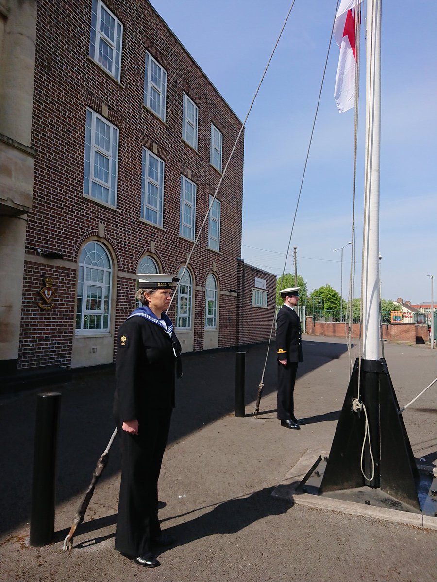 HMSFlyingFox's tweet photo. As we remember those who have fallen both Regular and Reserve - and those who helped secure #VEDay 1945.
#LestWeForget
#VEDay75 #ShineALight #InThisTogether #madethedifference https://t.co/VklZgPllcG