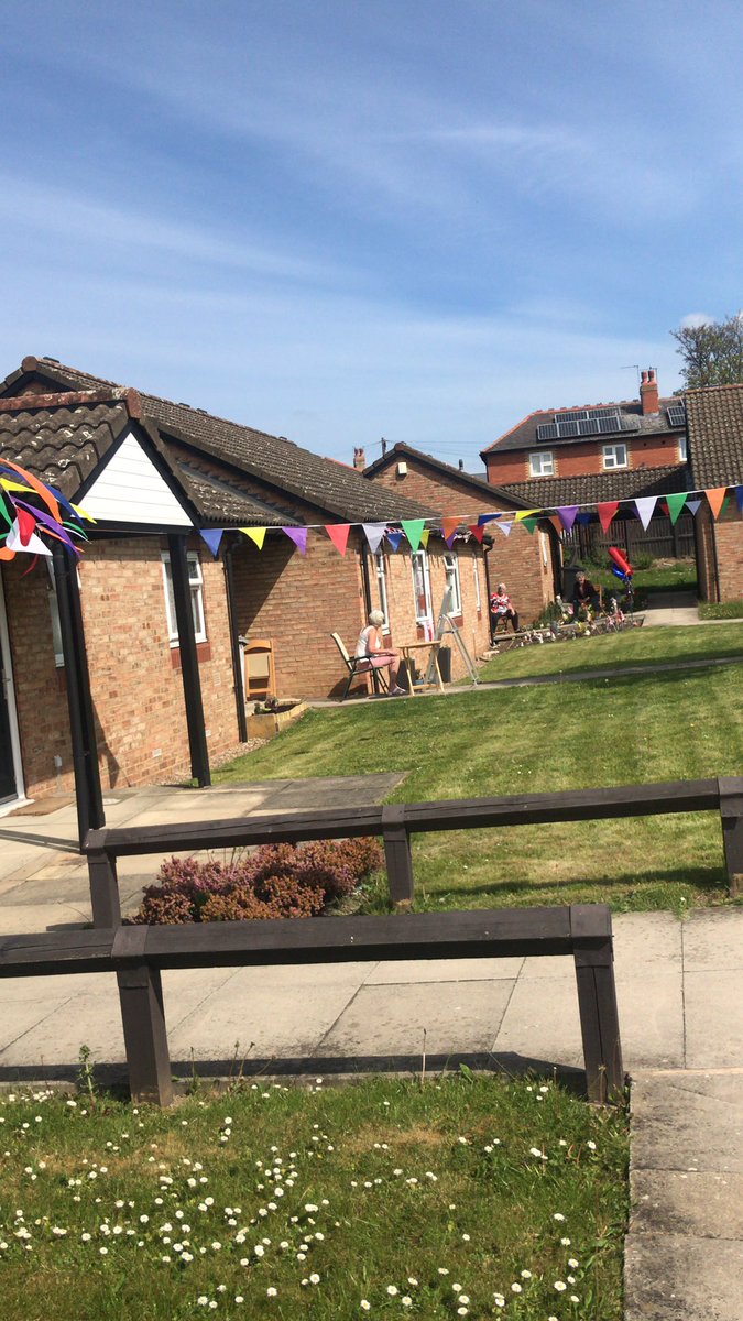 DavePerry07's tweet photo. @nickatkin_yh @yhousing @CathOwst  getting ready for park court’s V E celebrations https://t.co/vUEERCgVlt