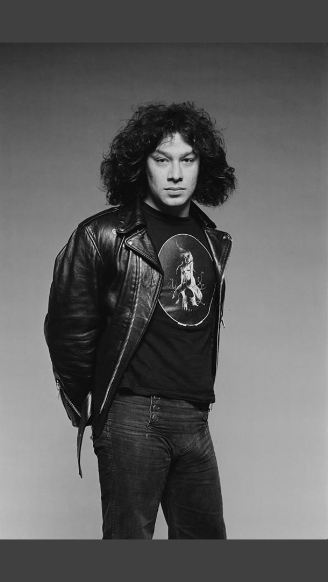 Happy birthday Alex Van Halen ! 