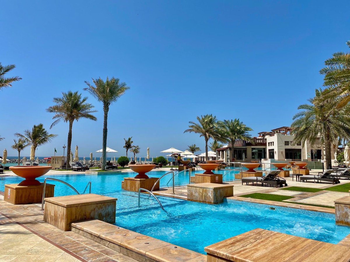 ajmansaray's tweet photo. Happy weekend everyone! Let's enjoy the sun and pool.. https://t.co/7T8HQjkE6c