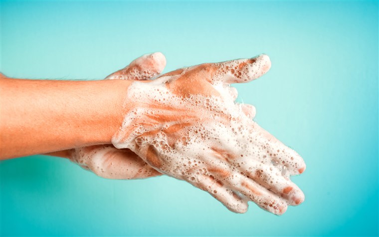TownCrierAfrica's tweet photo. What is Hand Hygiene and it's importance for healthcare personnel?
#HandHygiene is simply any action of hand cleansing to remove soil, grease, microorganisms or other unwanted substances.
#HandHygieneDay2020 #CleanHandSanitizer #SavesLives #TownCrierInitiative https://t.co/TlAlXO2nex